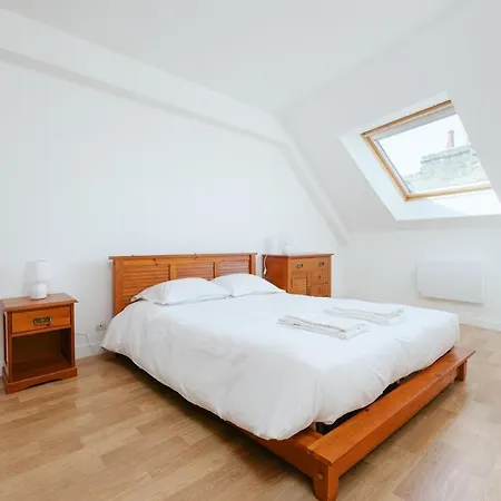 Le Triplex Du Voeu Spacious דירה *
